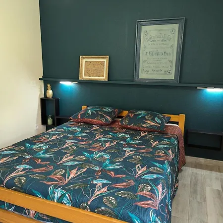 Au Moulin: Confort Moderne Avec Terrasse Et Wifi - Fr-1-653-271 Holiday home Saint-Maurice-des-Lions