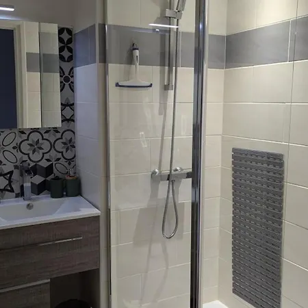 Tatil Evi Au Bord De La Riviere Avec Terrasse, Internet Et Jardin - Fr-1-653-271 *