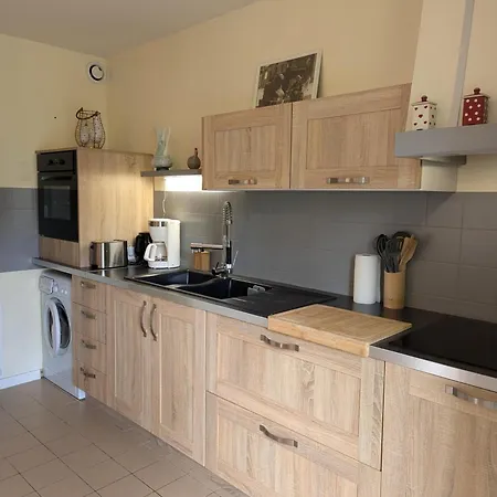 Au Bord De La Riviere Avec Terrasse, Internet Et Jardin - Fr-1-653-271 Дом отдыха *