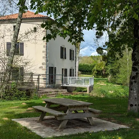 Au Bord De La Riviere Avec Terrasse, Internet Et Jardin - Fr-1-653-271 Saint-Maurice-des-Lions