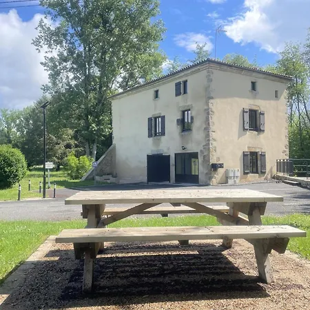 Дом отдыха Au Bord De La Riviere Avec Terrasse, Internet Et Jardin - Fr-1-653-271 *