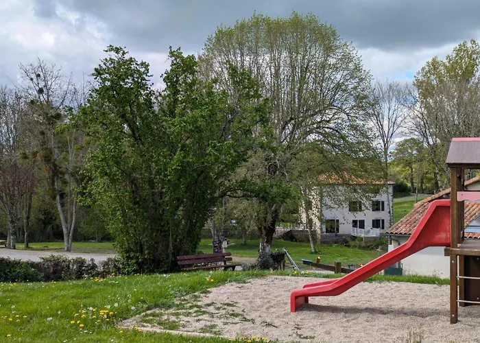 Au Bord De La Riviere Avec Terrasse, Internet Et Jardin - Fr-1-653-271 *